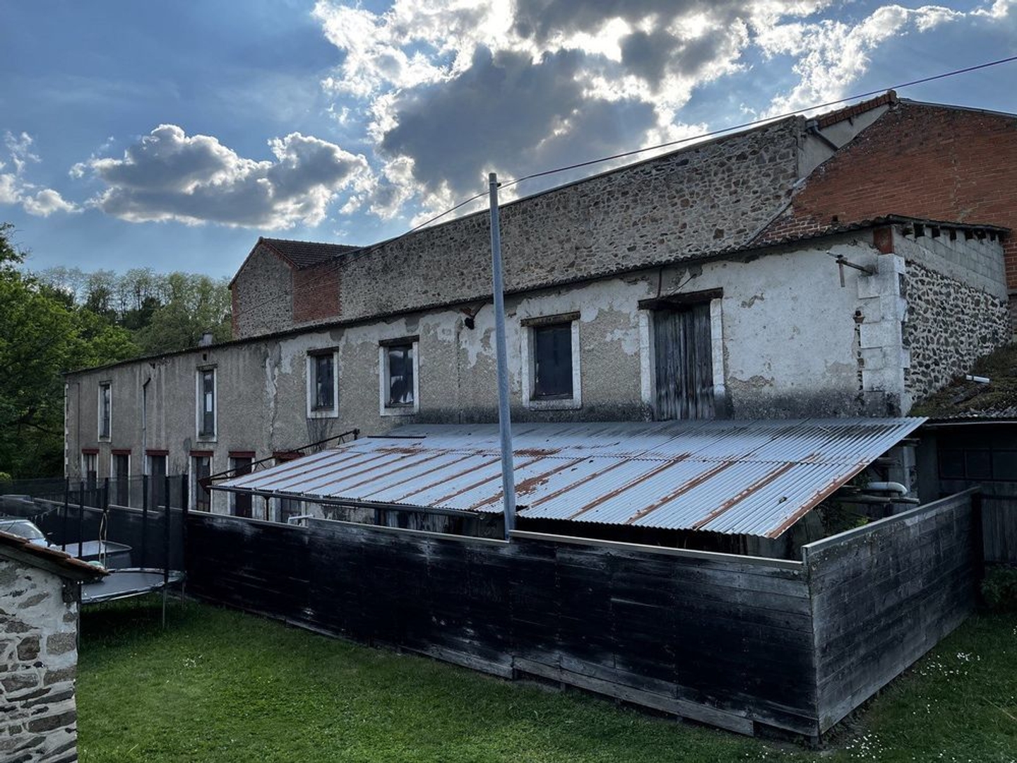Locaux à vendre - 360m2 - Saint-Junien (87200)