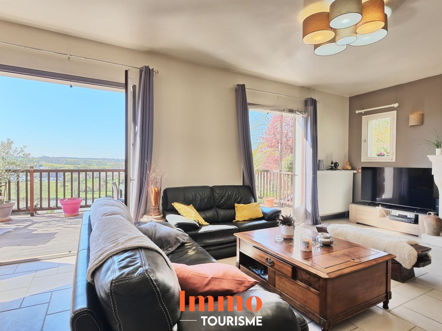 Maison à vendre - 6 pièces - 215m2 - Loches (37600)