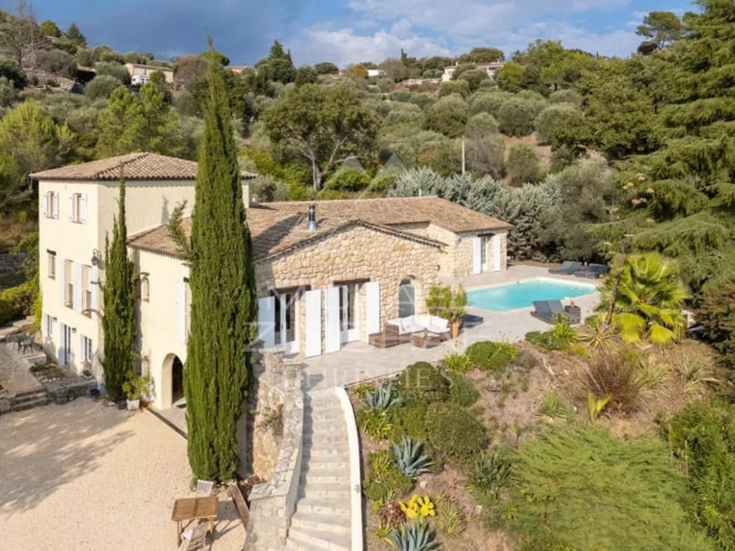 Maison à vendre - 11 pièces - 344m2 - Grasse (06130)