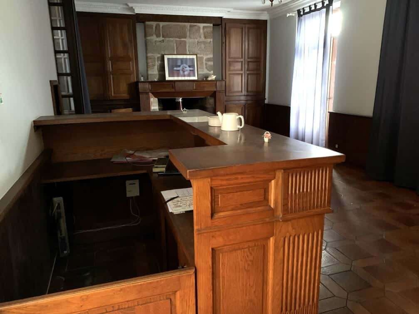 A vendre hôtel-restaurant ** 12 chambres à Varetz