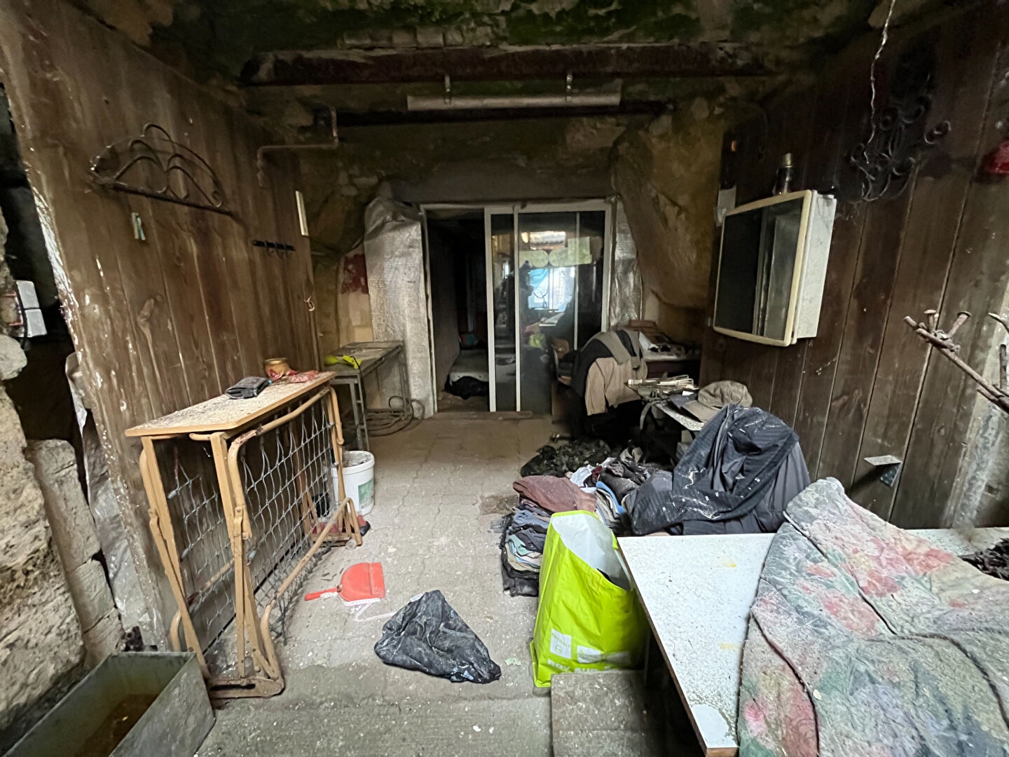 Parking / garage / box à vendre - 102m2 - Loches (37600)