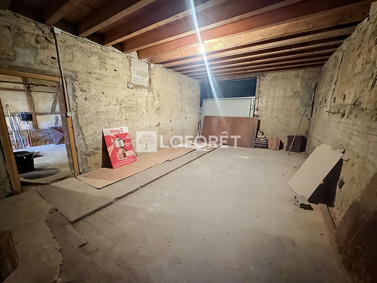 Parking / garage / box à vendre - 88m2 - Montrevel-En-Bresse (01340)