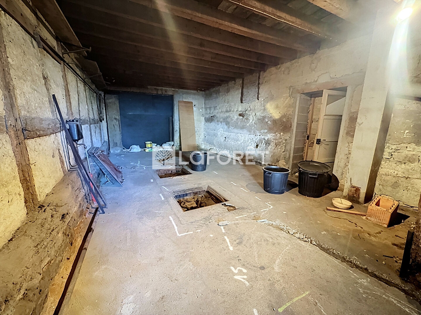 Parking / garage / box à vendre - 88m2 - Montrevel-En-Bresse (01340)
