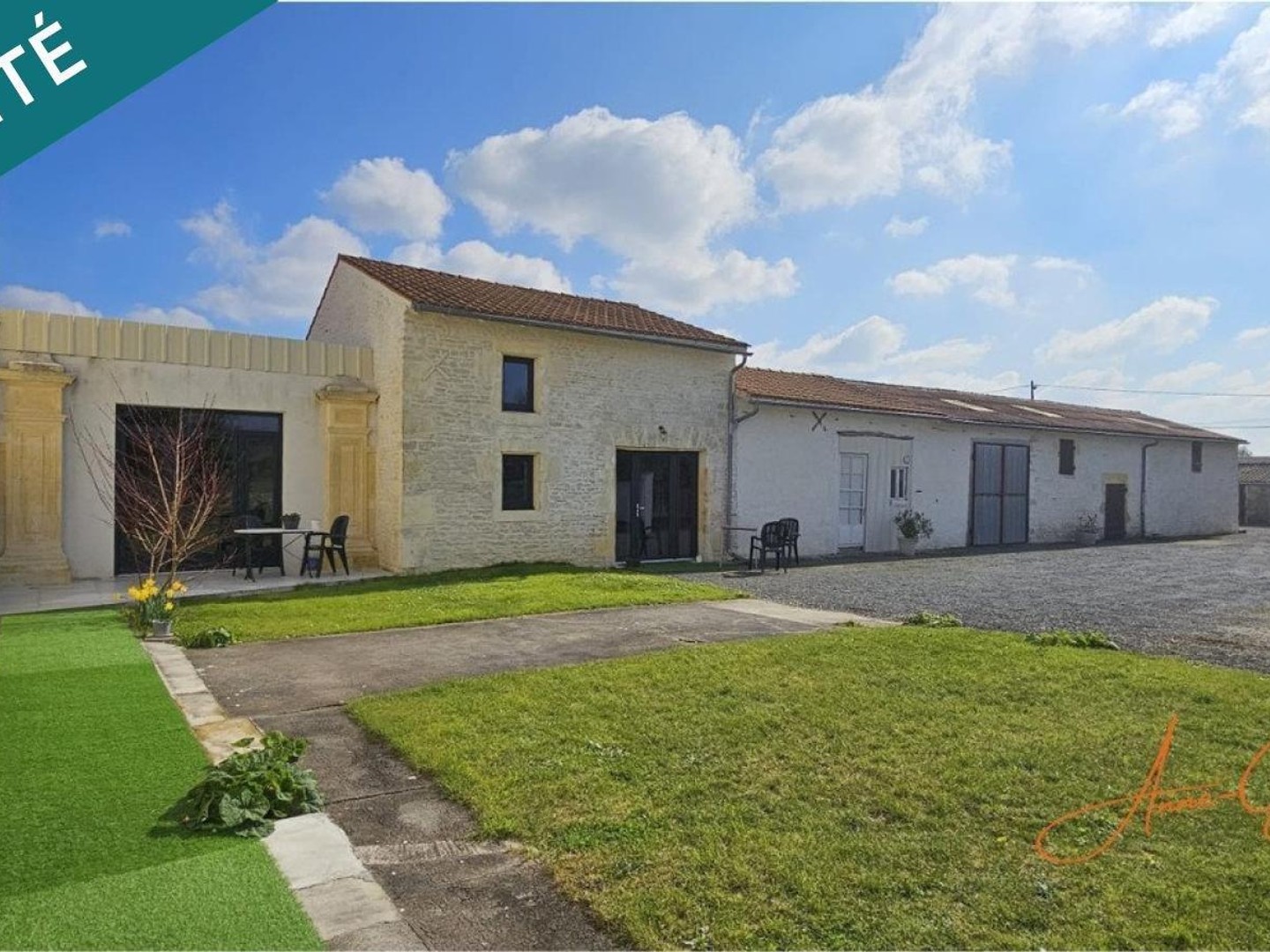 Ensemble immobilier de caractère, volumes exceptionnels, fort potentiel