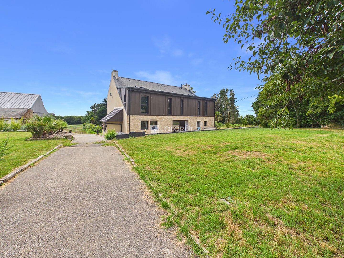 Maison à vendre - 6 pièces - 179m2 - Saint-Yvi (29140)