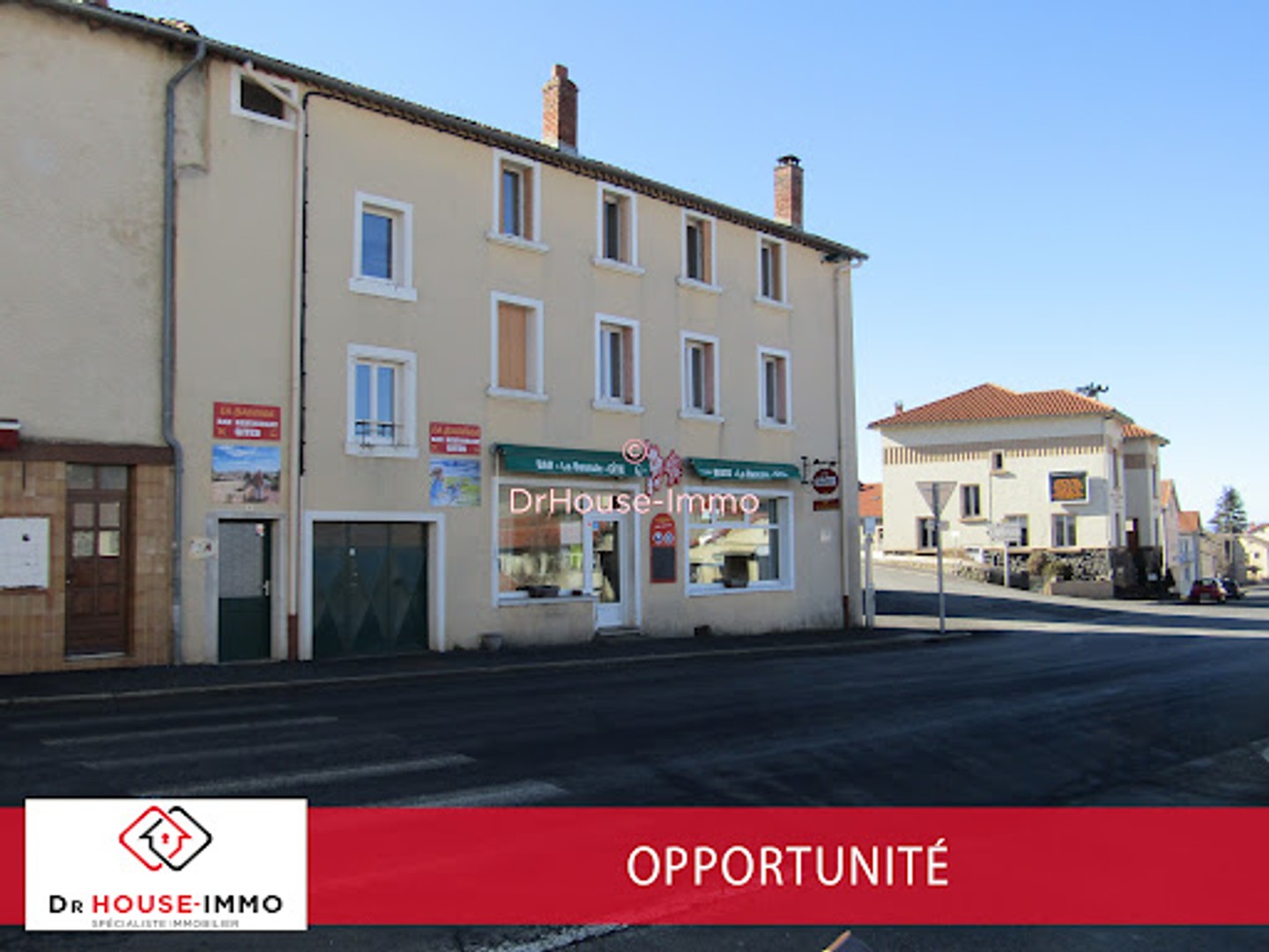 Local commercial 3 pièces 600 m²