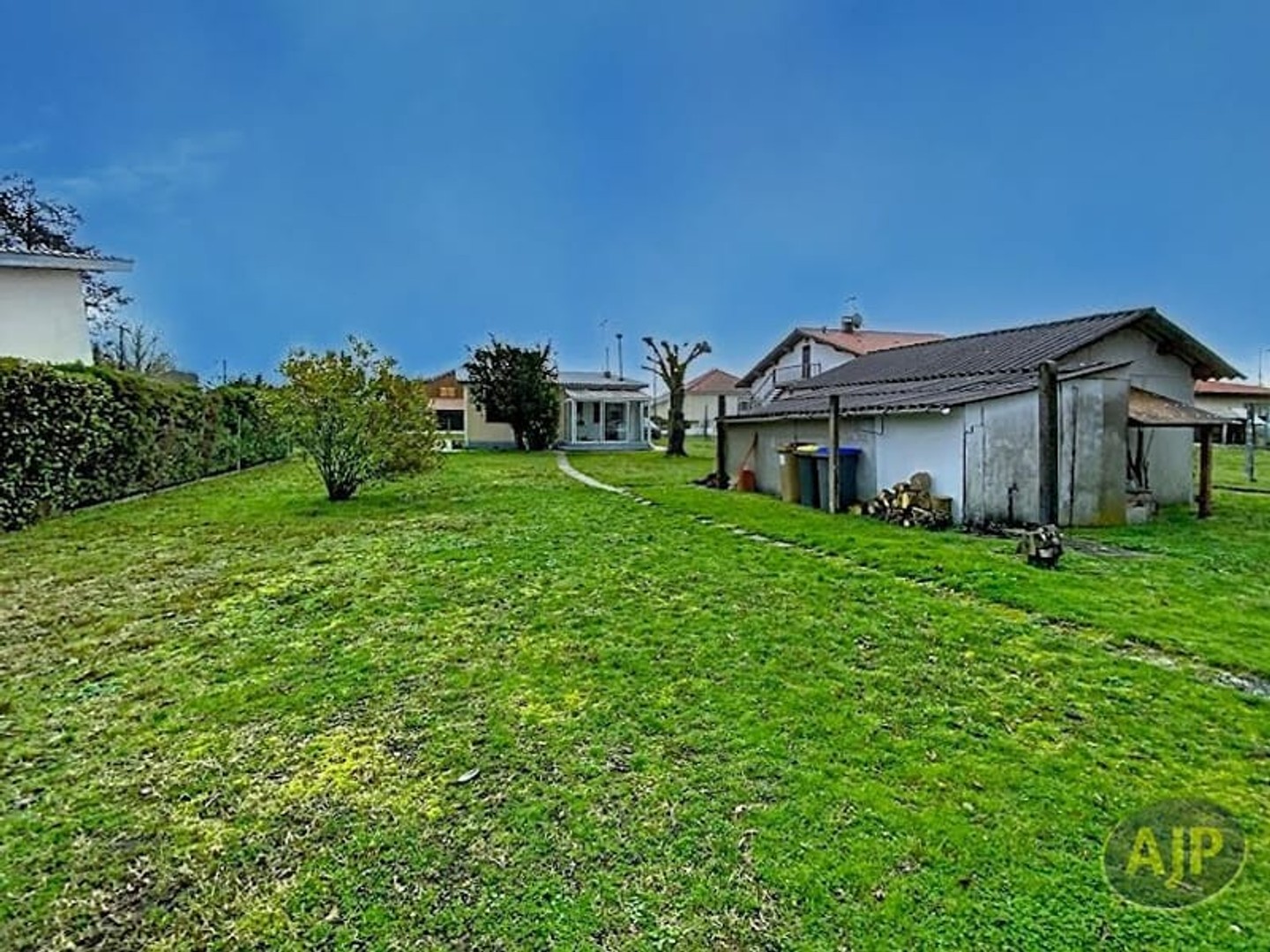 Terrain 1000 m²