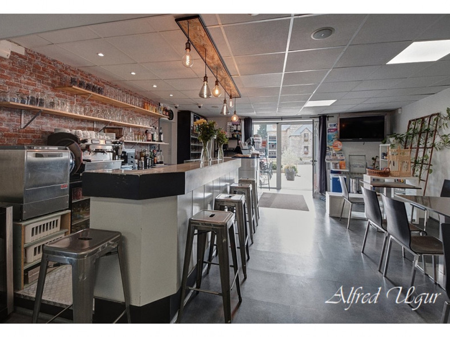 Magasin à vendre - 1 pièce - 162m2 - Comblessac (35330)