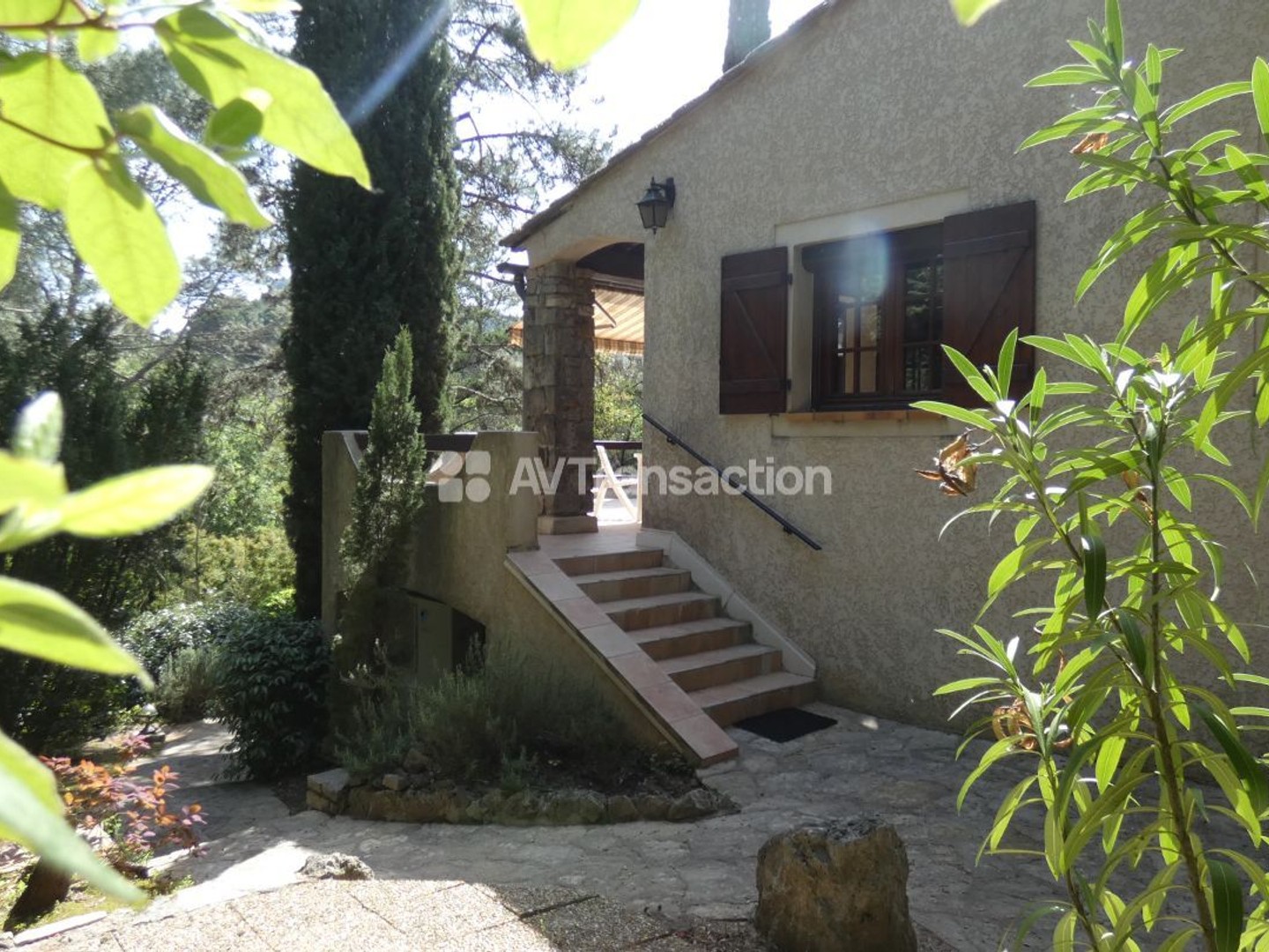 Maison de charme avec vue, terrain clos de 2 214 m²