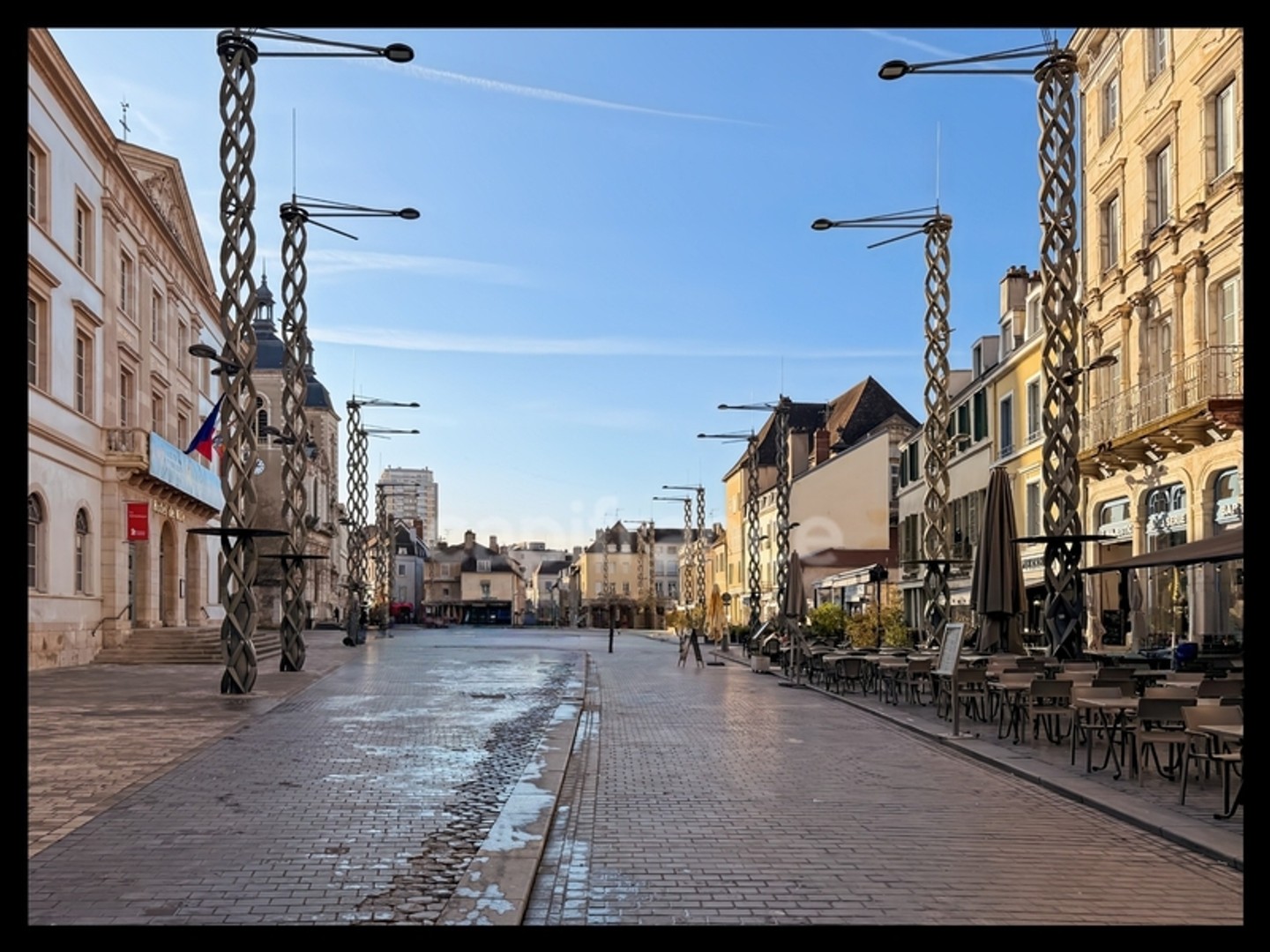Immeuble à vendre - 14 pièces - 321m2 - Chalon-Sur-Saône (71100)