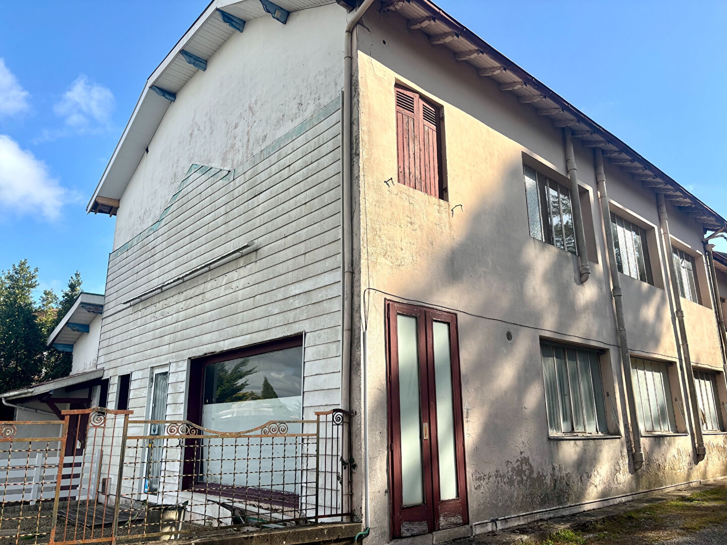 Locaux à vendre - 200m2 - Dax (40100)