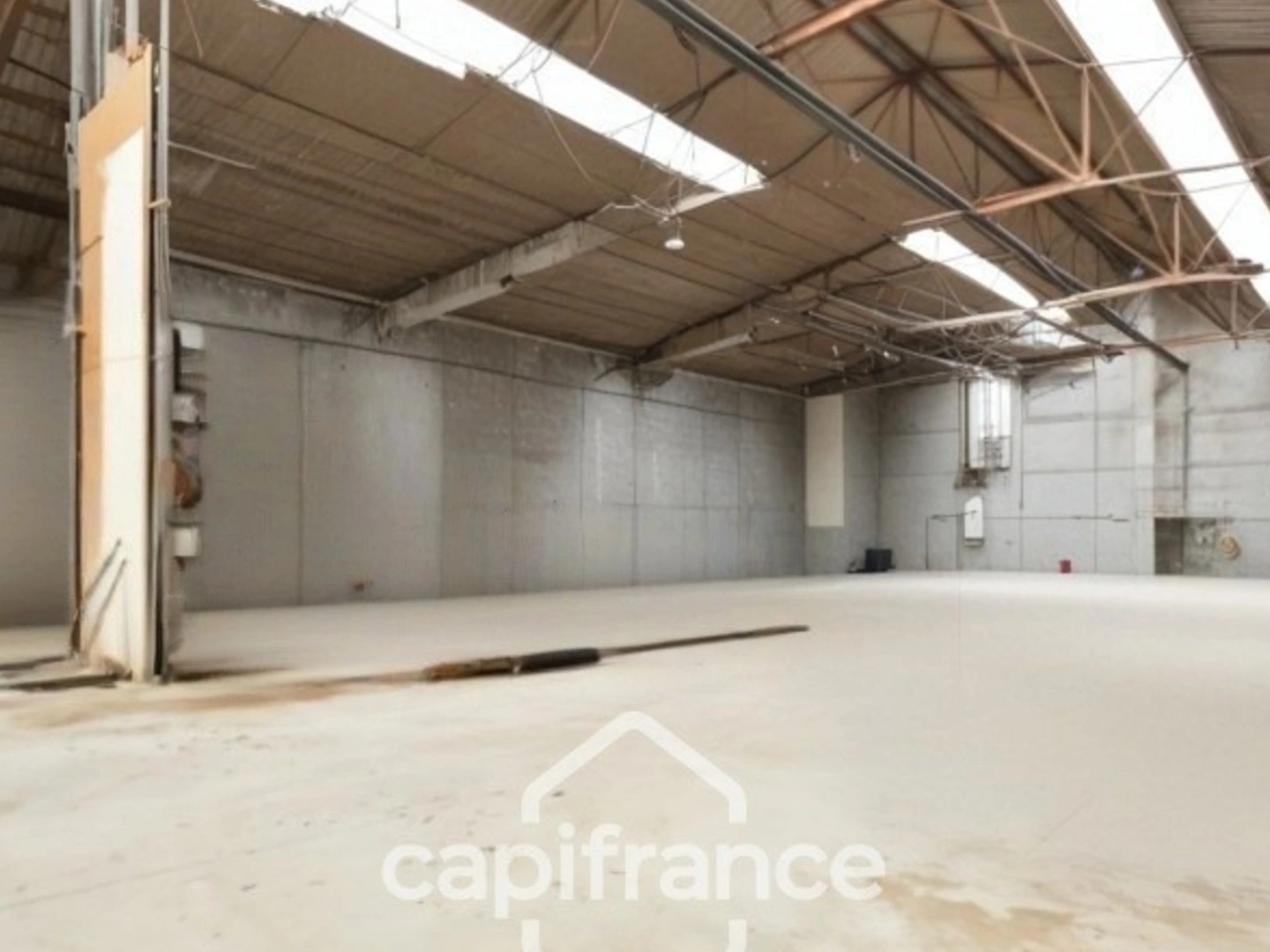 Commerce 5 pièces 2200 m²