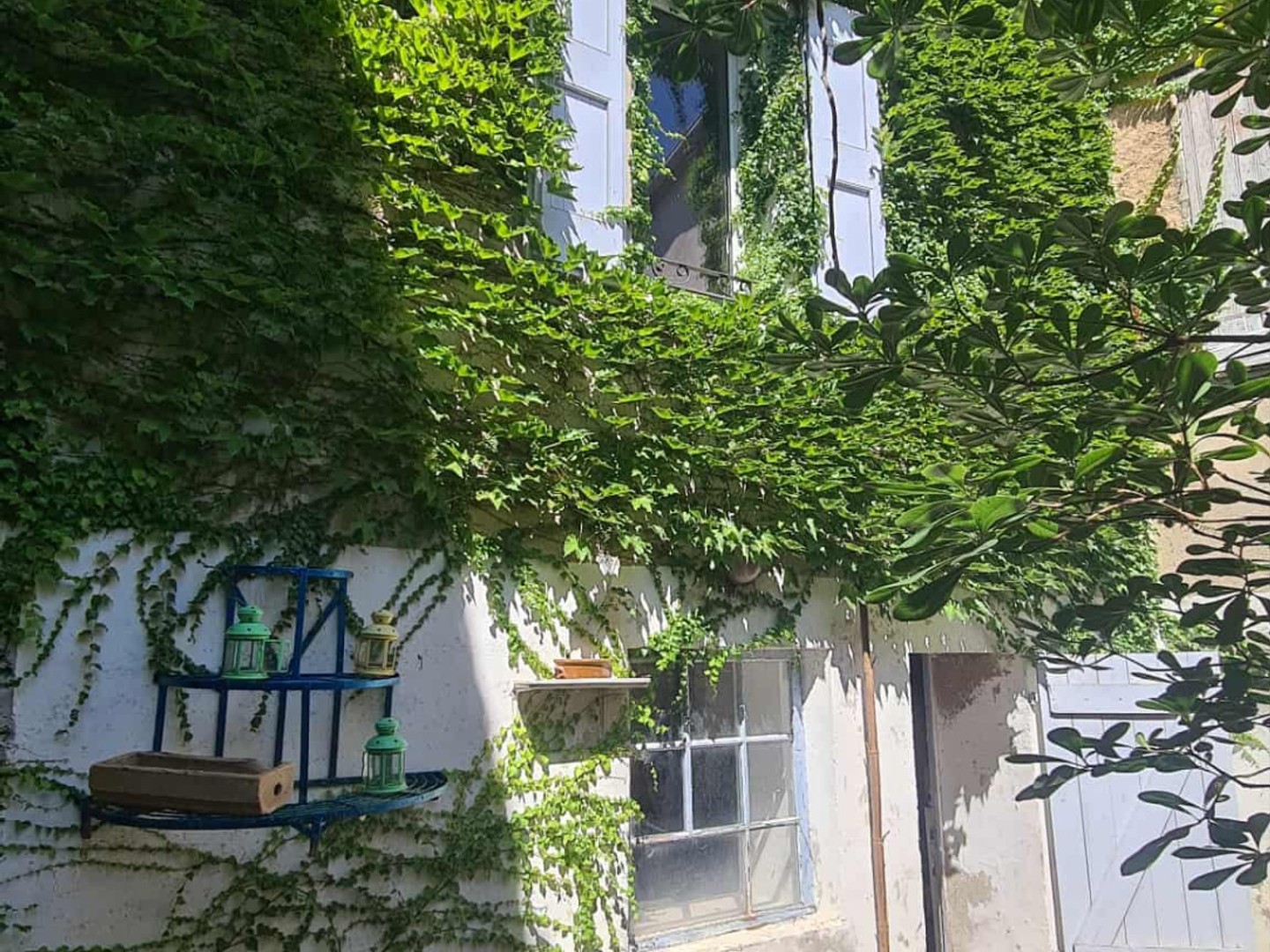 Maison avec cour et garage