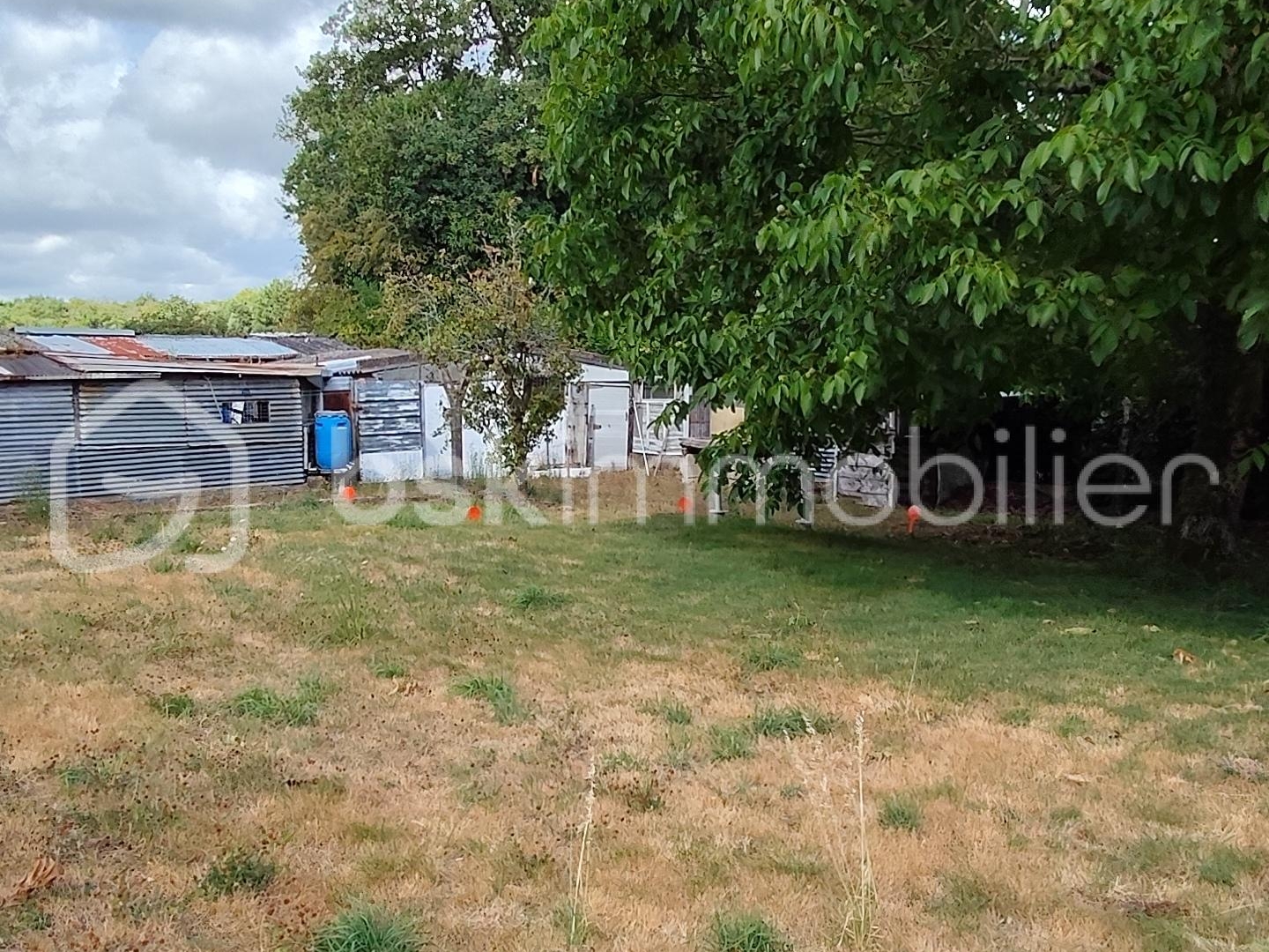 Terrain 274 m²