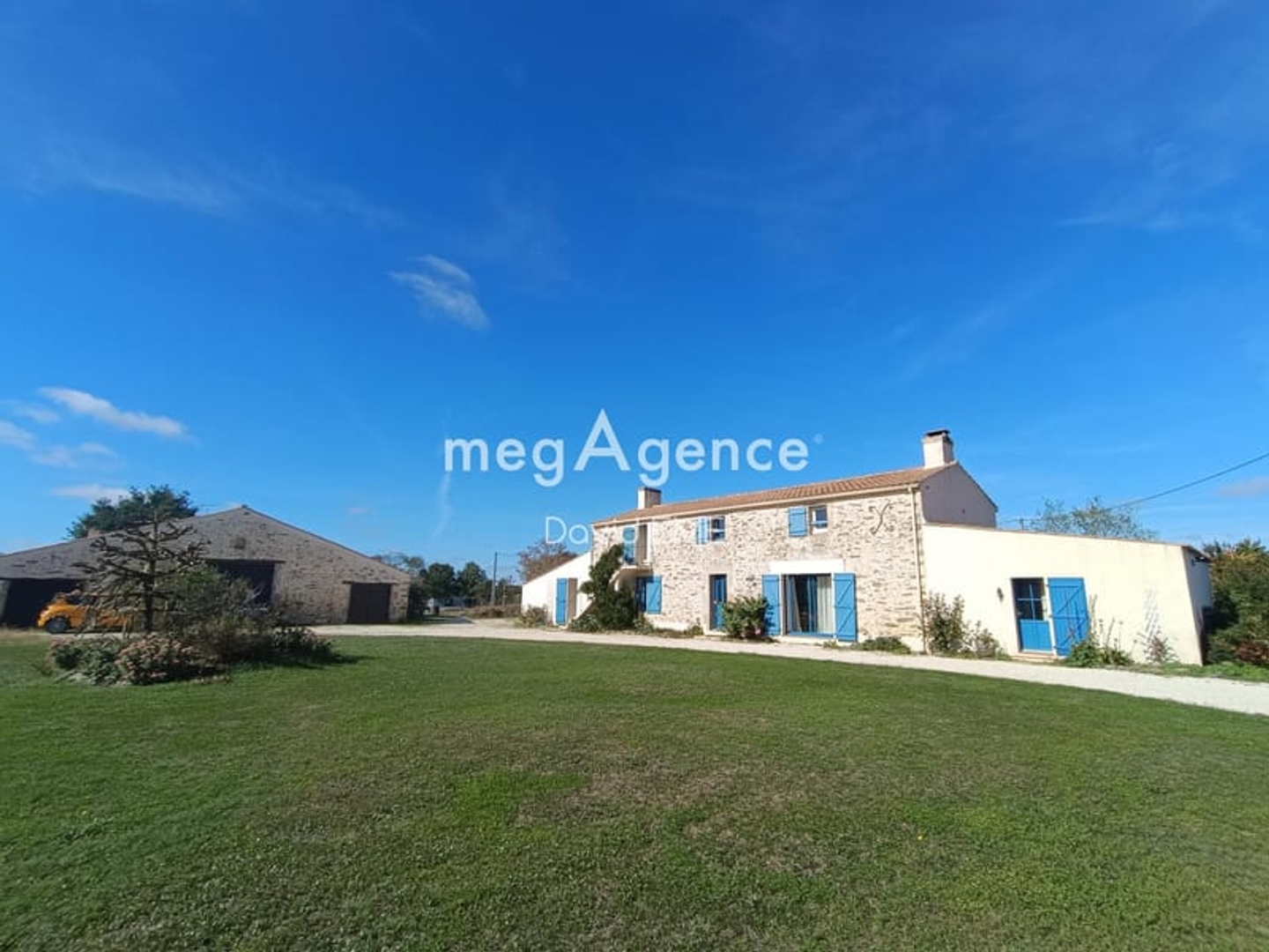 Propriété 8 Pièces, 281 m2, 5 chambres + GRANGE, CHALLANS