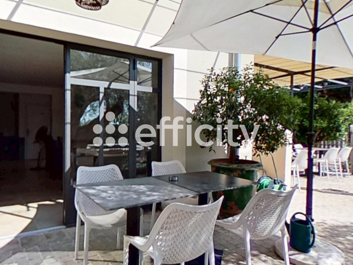 Magasin à vendre - 200m2 - Uzès (30700)