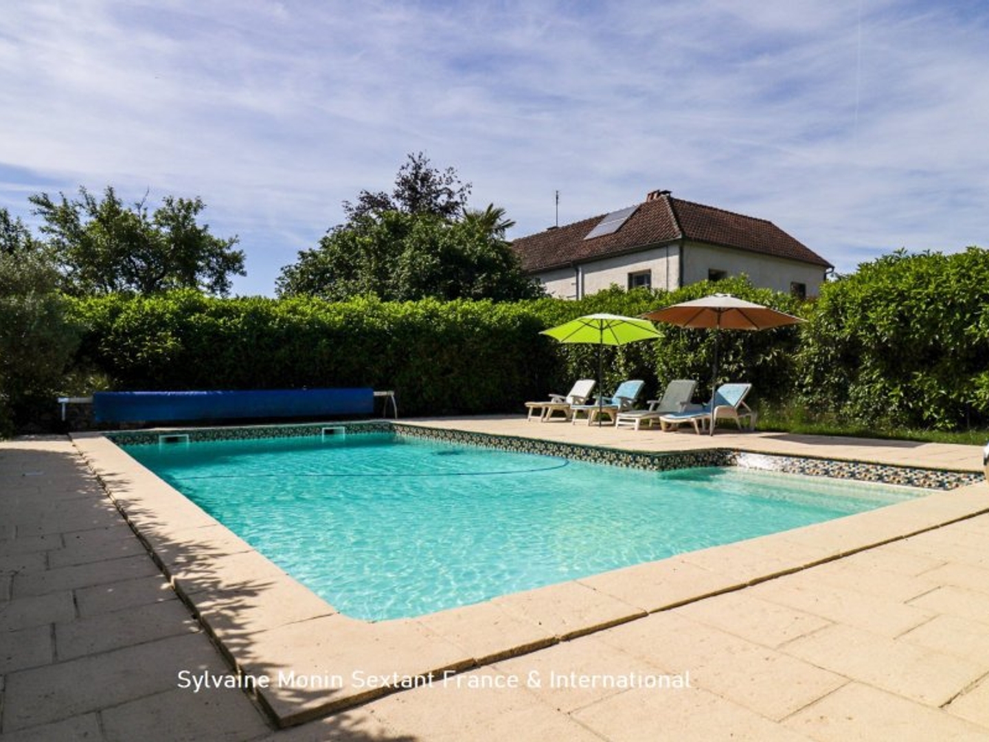 Maison 8 pièces 238 m²