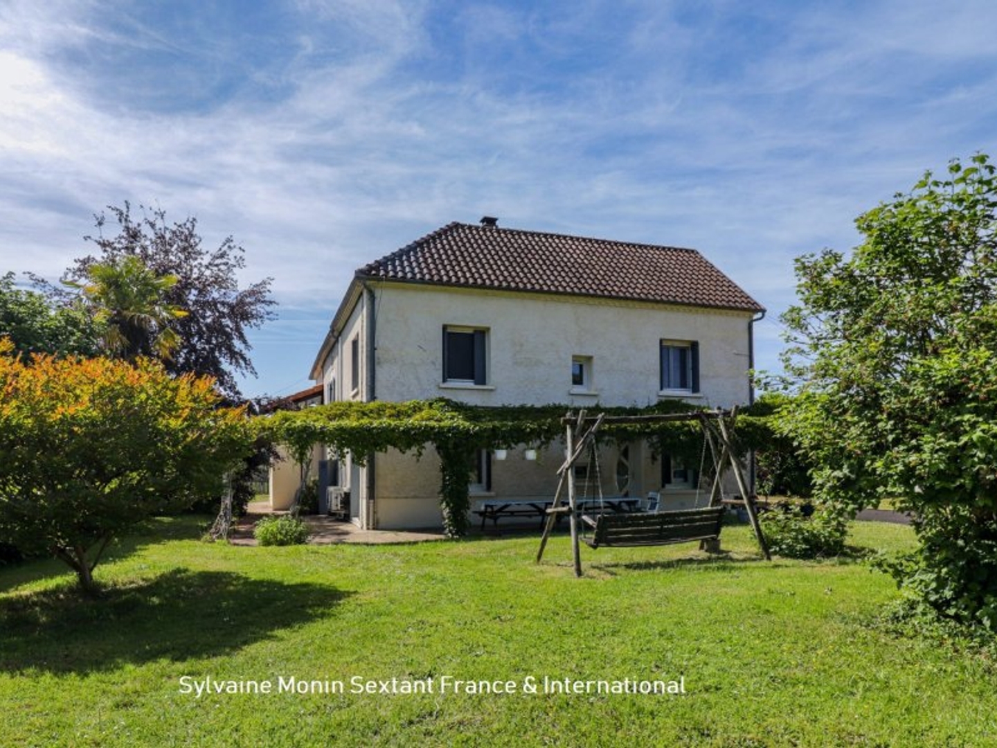 Maison à vendre - 8 pièces - 238m2 - Coulaures (24420)