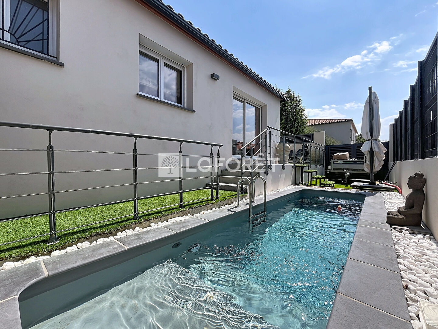 TROUILLAS Villa 3 chambres avec piscine.