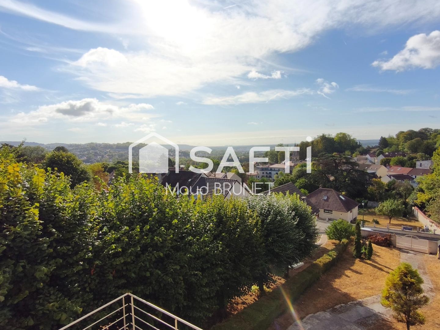 Maison à vendre - 5 pièces - 177m2 - Hardricourt (78250)