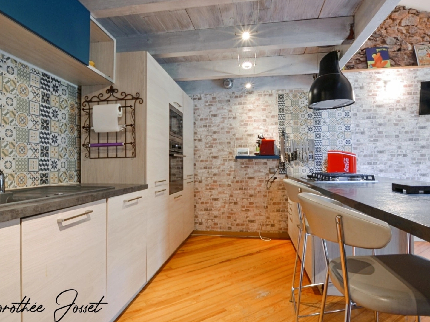 Maison à vendre - 9 pièces - 335m2 - Saint-Chinian (34360)