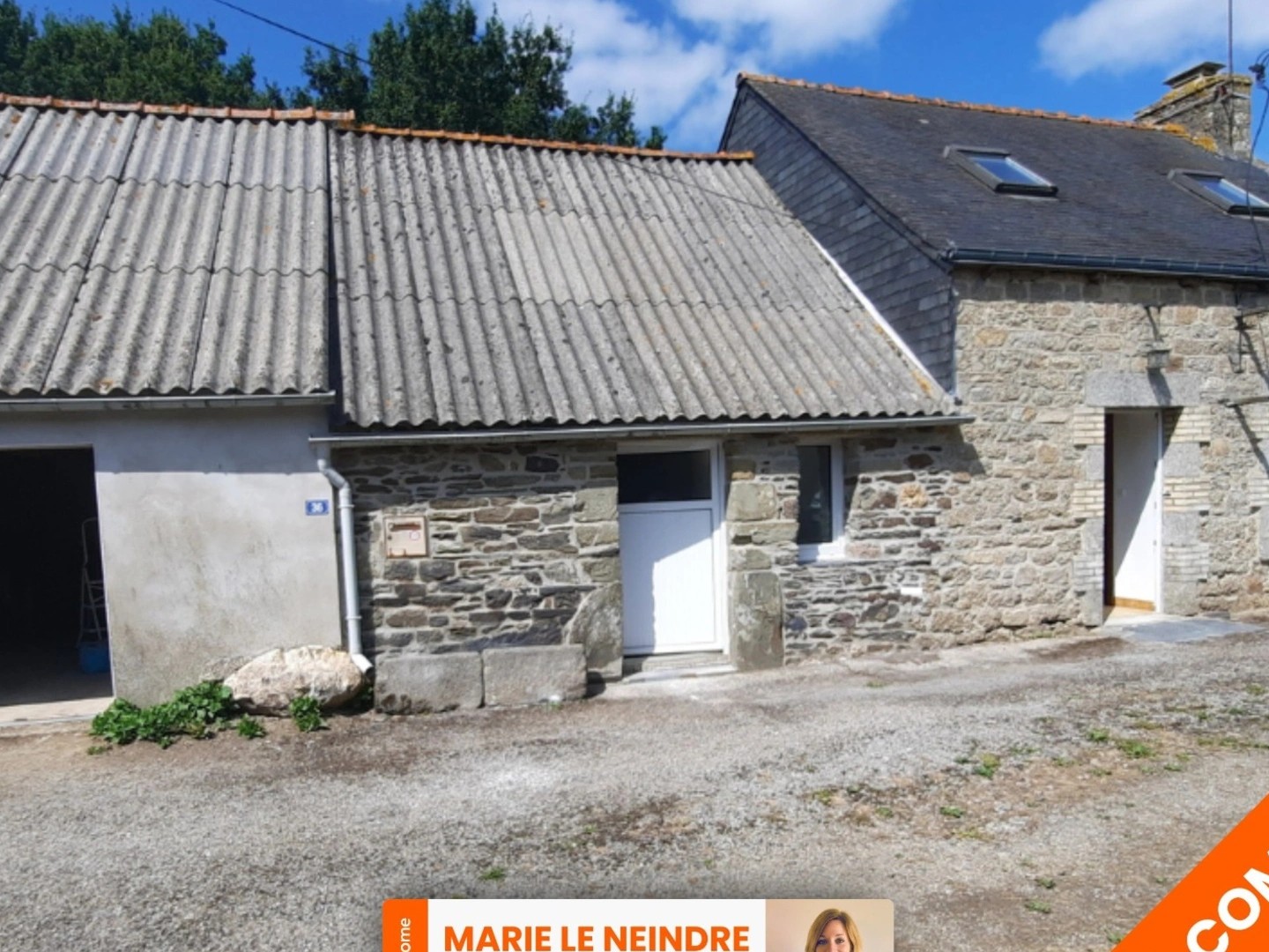 📍 EXCLUSIVITÉ - Charmante maison en pierre à vendre à Plounévez-Quintin, en campagne