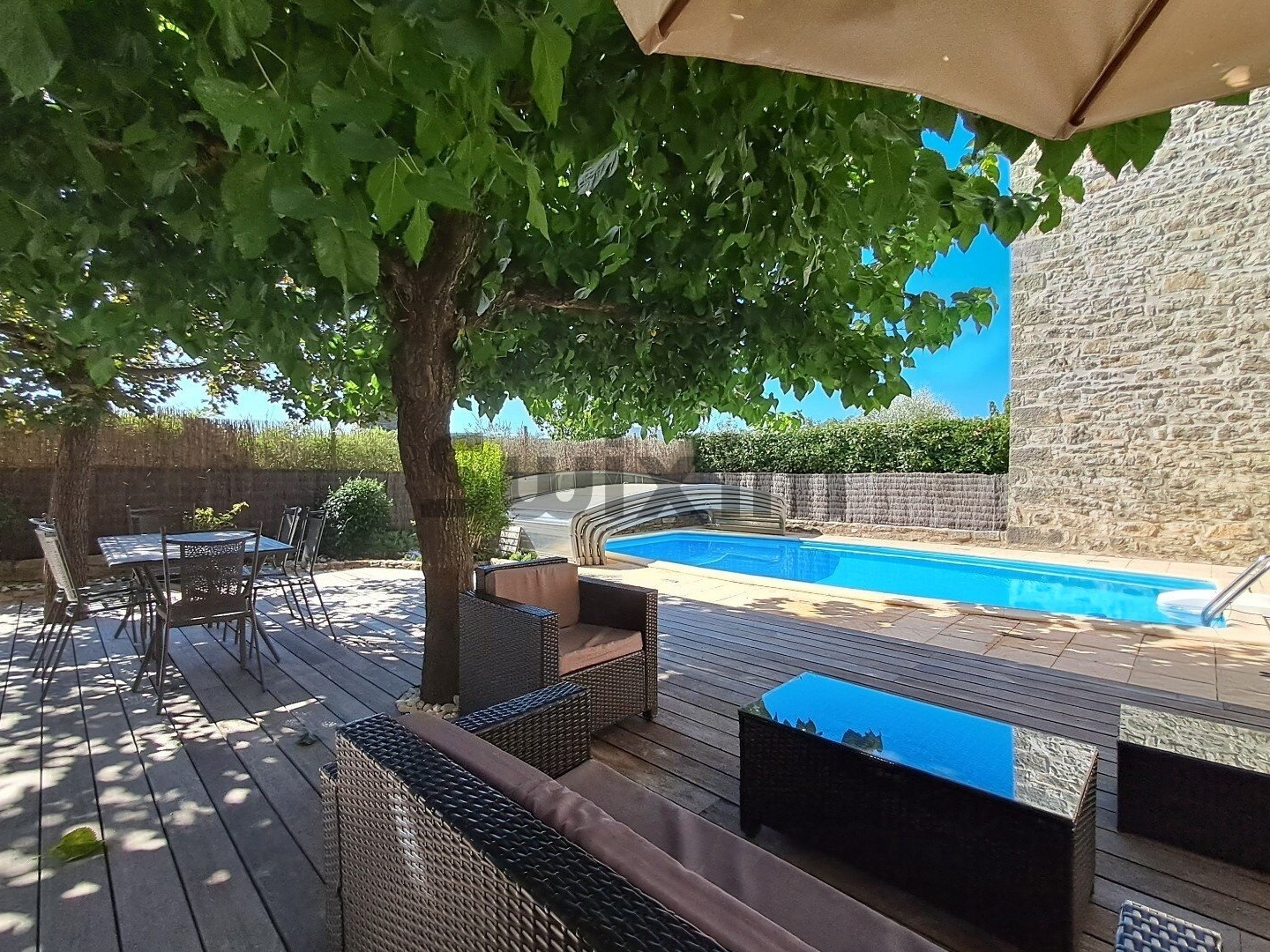 Magnifique maison en pierre avec piscine en Ardèche