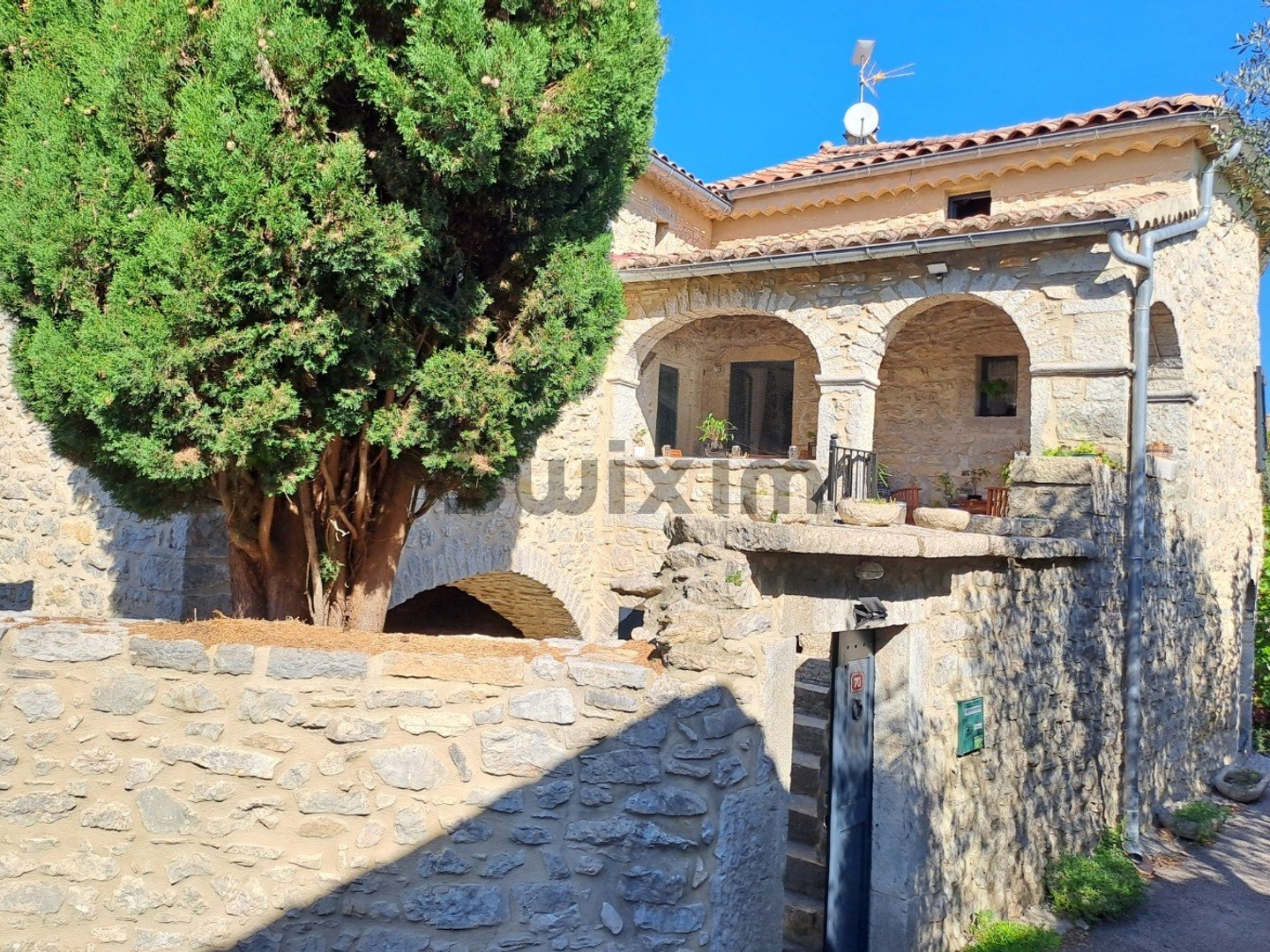 Maison à vendre - 5 pièces - 228m2 - Saint-André-De-Cr... (07460)