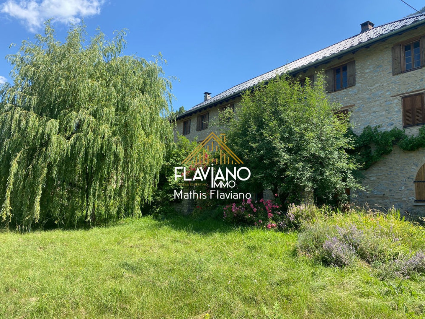 PROPRIÉTÉ AVEC TERRAIN DE 2800m2