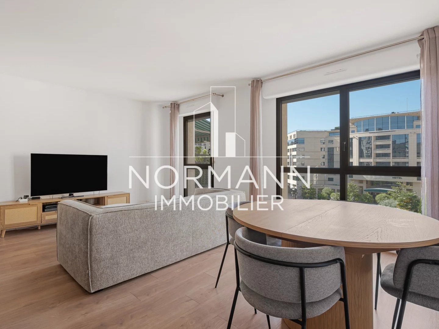 Appartement à vendre - 3 pièces - 74m2 - Levallois-Perret (92300)