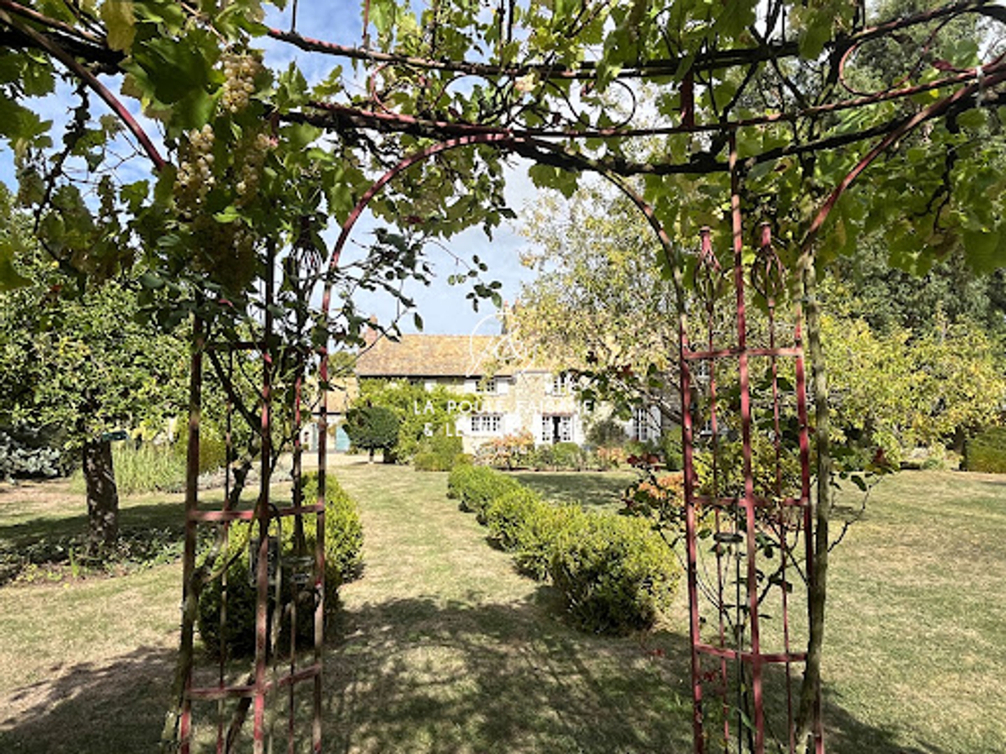 Maison 10 pièces 265 m²
