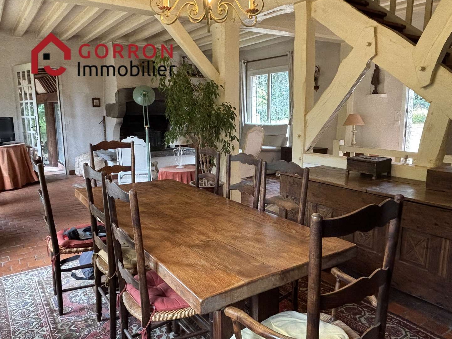 Maison 10 pièces 248 m²