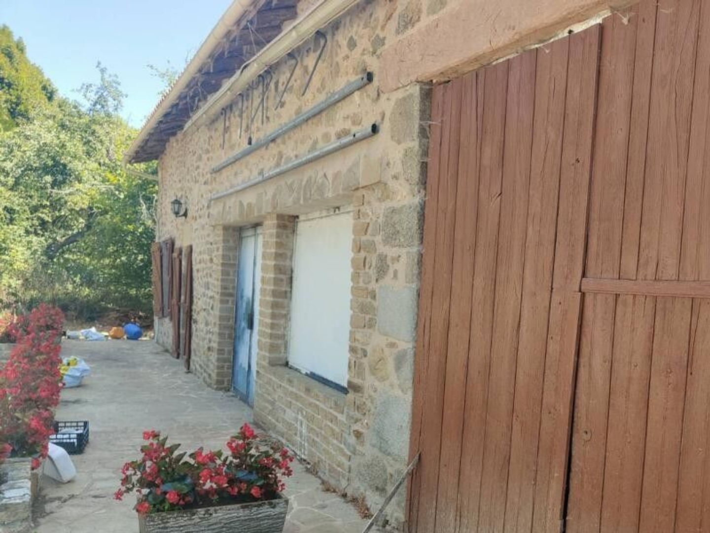 Maison à vendre - 2 pièces - 60m2 - Bussière-Badil (24360)