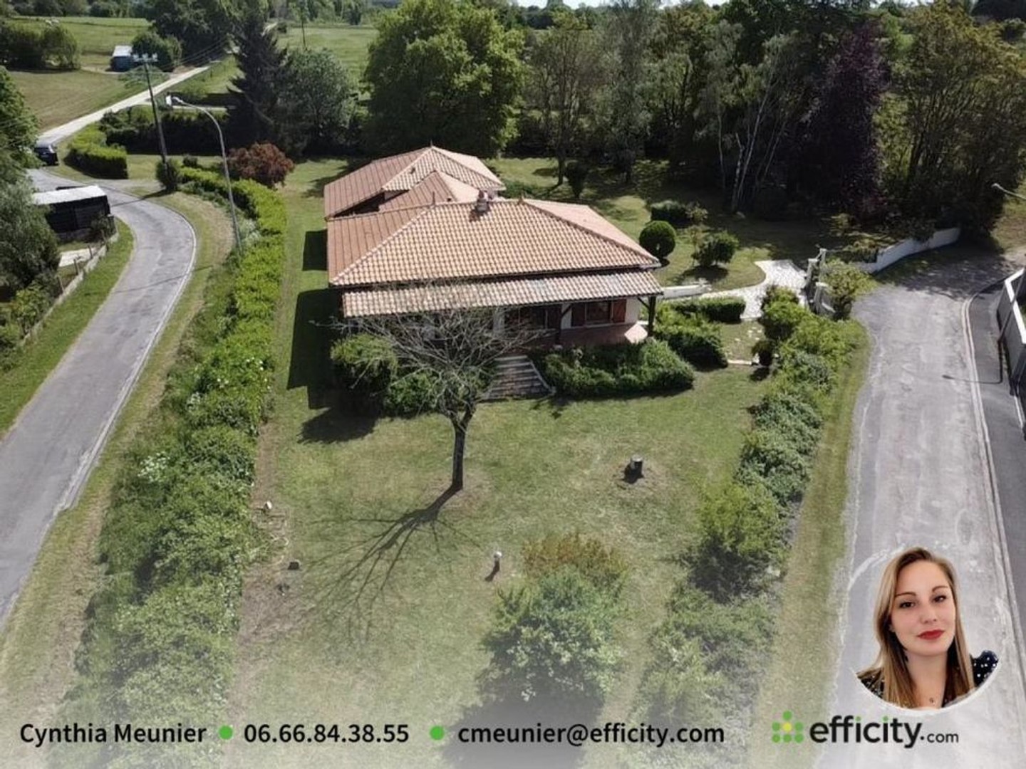 Maison à vendre - 5 pièces - 166m2 - Ruelle-Sur-Touvre (16600)