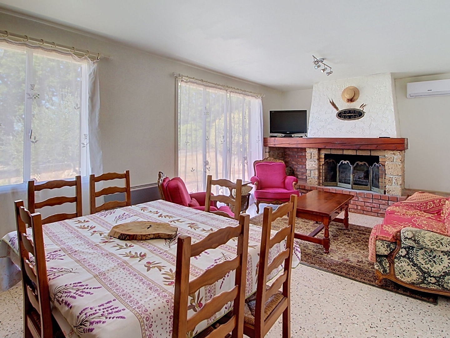 Maison à vendre - 4 pièces - 82m2 - Saint-Antonin-Du-Var (83510)