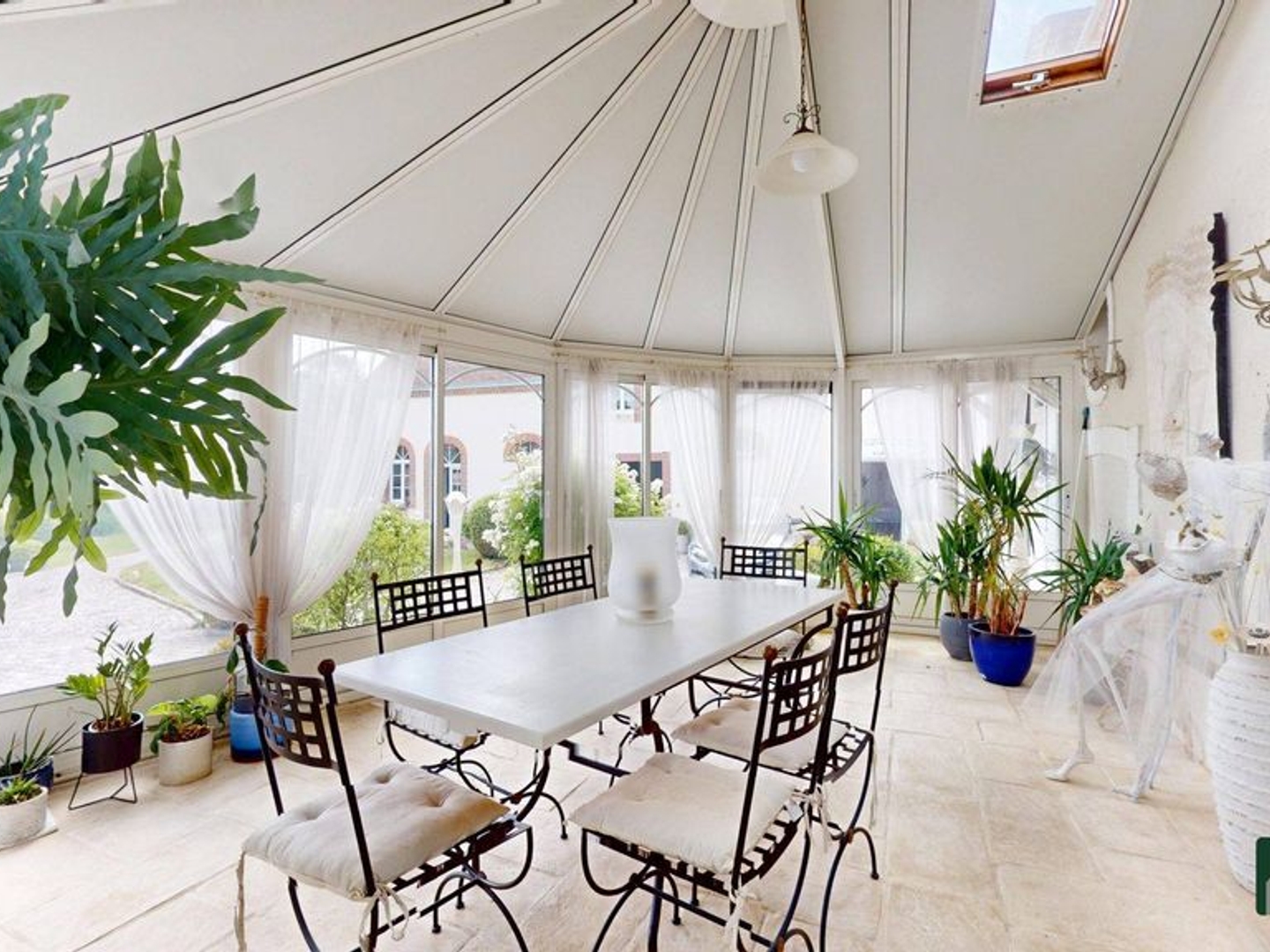 Maison à vendre - 8 pièces - 317m2 - Saint-Prest (28300)