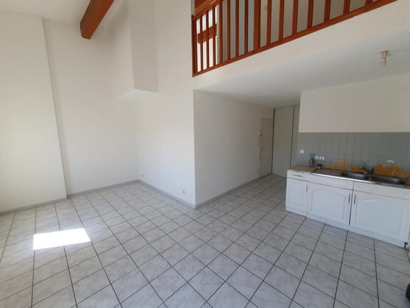 Appartement T3 Duplex proche commerces