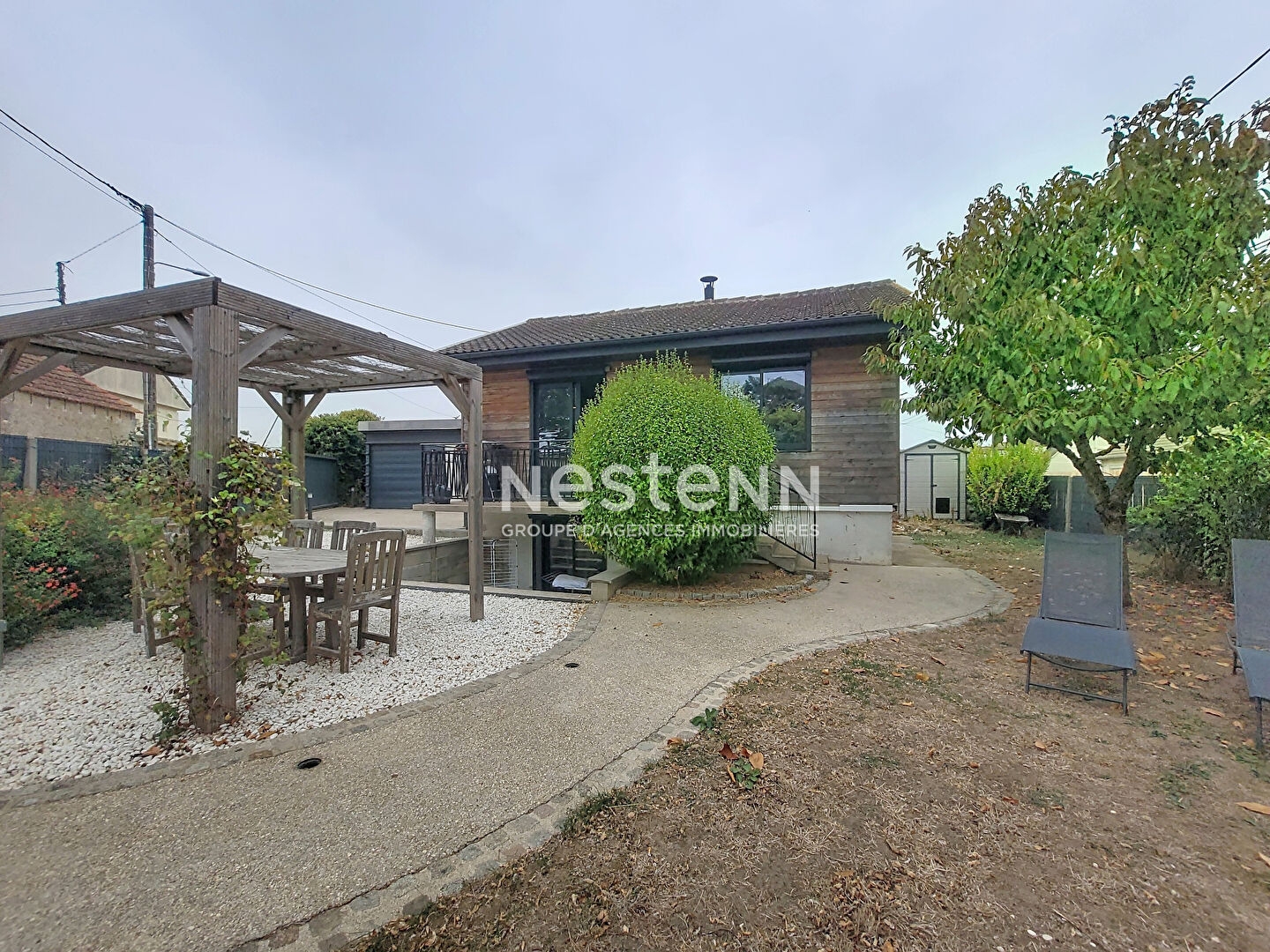 MAISON ATYPIQUE RÉNOVÉE 2 CHAMBRES DPE C à CHALOU-MOULINEUX 79.09 m2