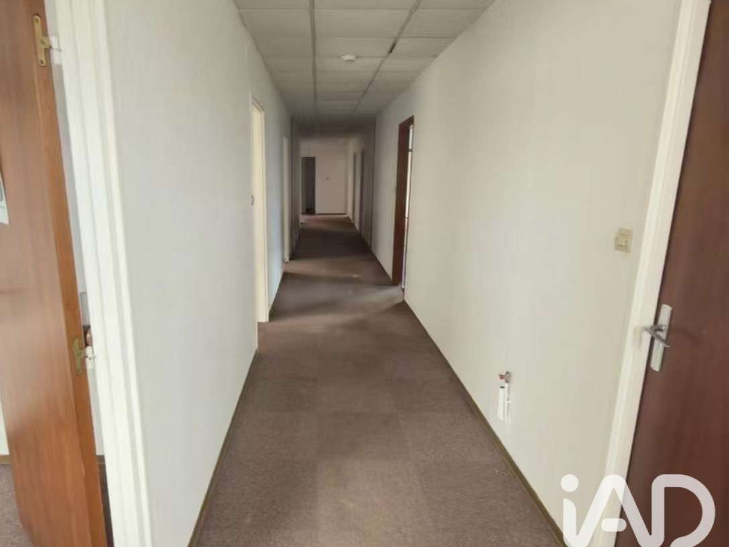 Vente entrepôt bureaux de 1963m² à Meaux Tellier