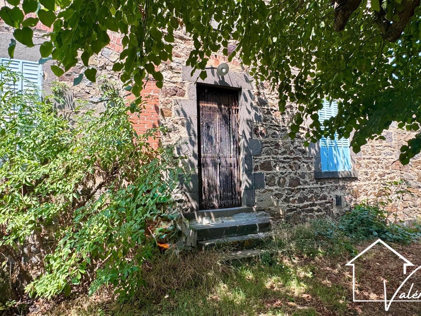 Secteur Moriat - Beau potentiel de rénovation sur 3 895 m² de terrain
