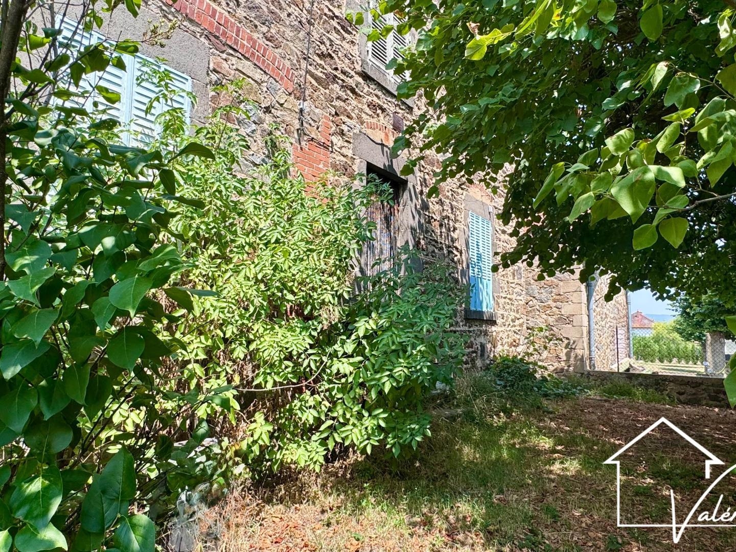 Maison à vendre - 5 pièces - 84m2 - Moriat (63340)