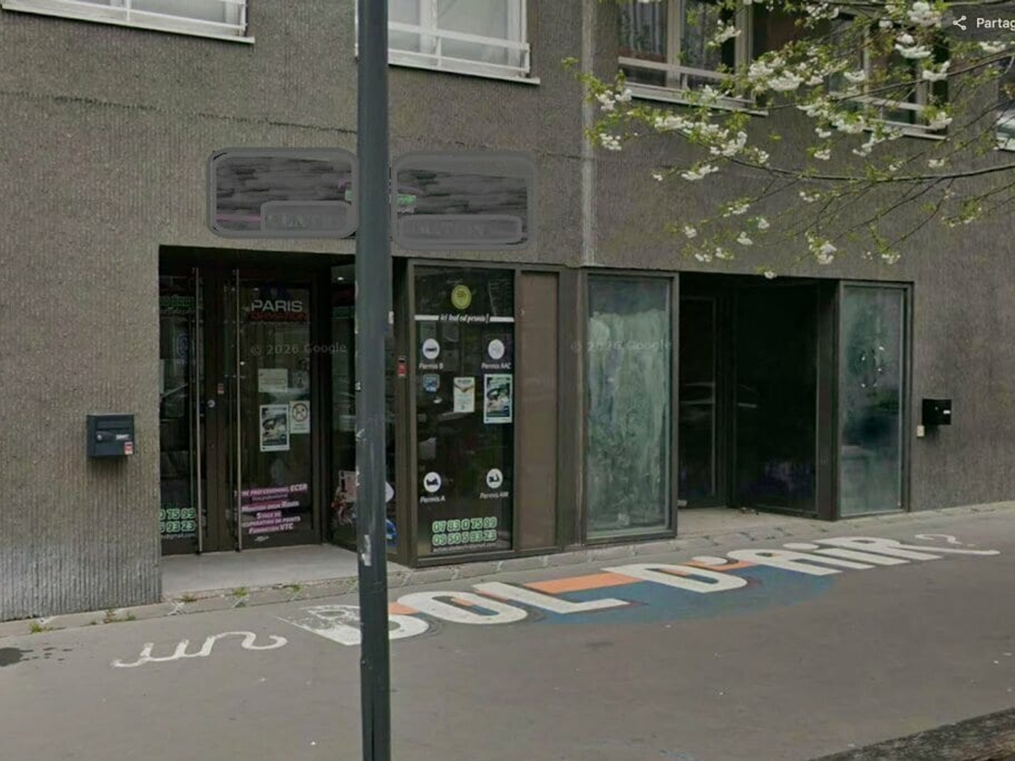 LOCAL COMMERCIAL A VENDRE