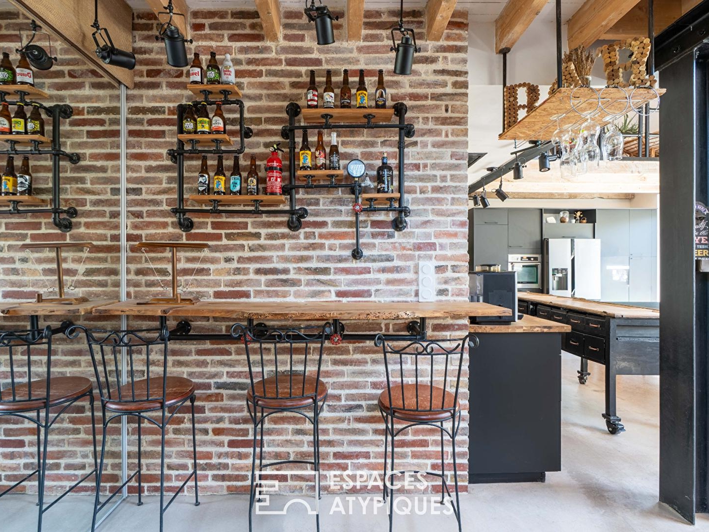 Loft de caractère à l'esthétique industrielle vintage