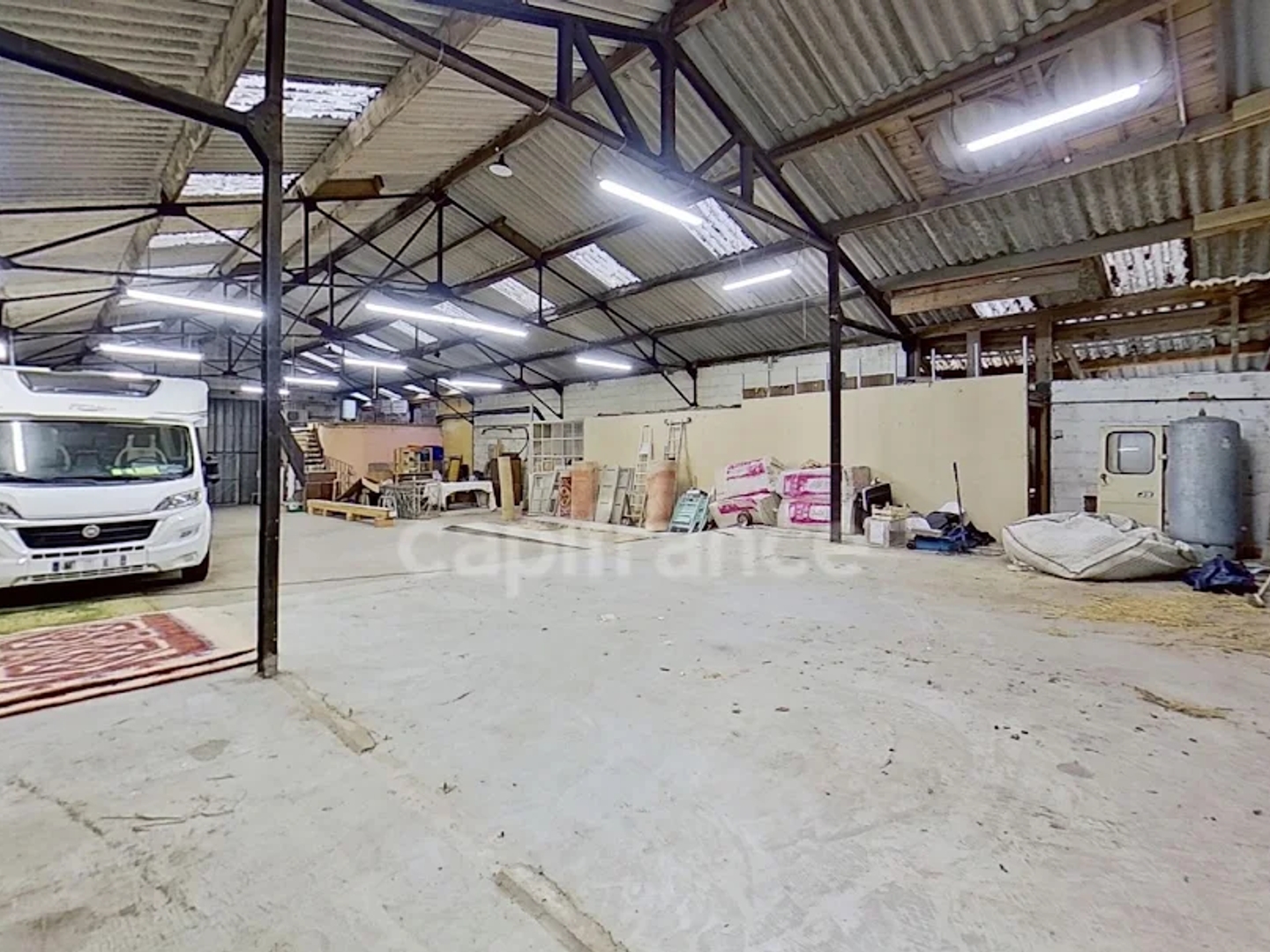 Locaux à vendre - 3 pièces - 420m2 - Carhaix-Plouguer (29270)