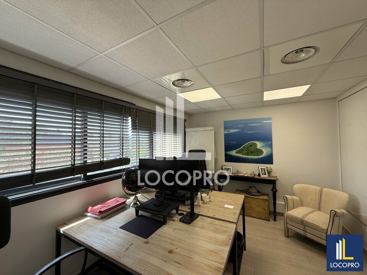 A VENDRE - BUREAUX - 286 M2 - MOUANS SARTOUX