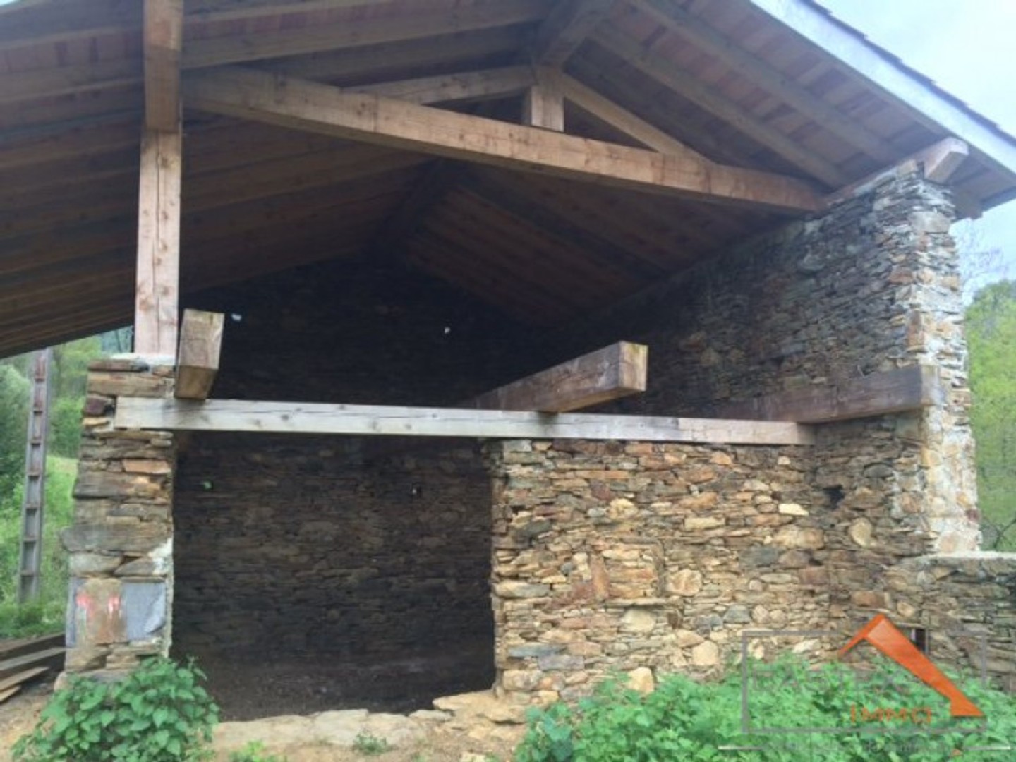 Grange 1 pièce 70 m²