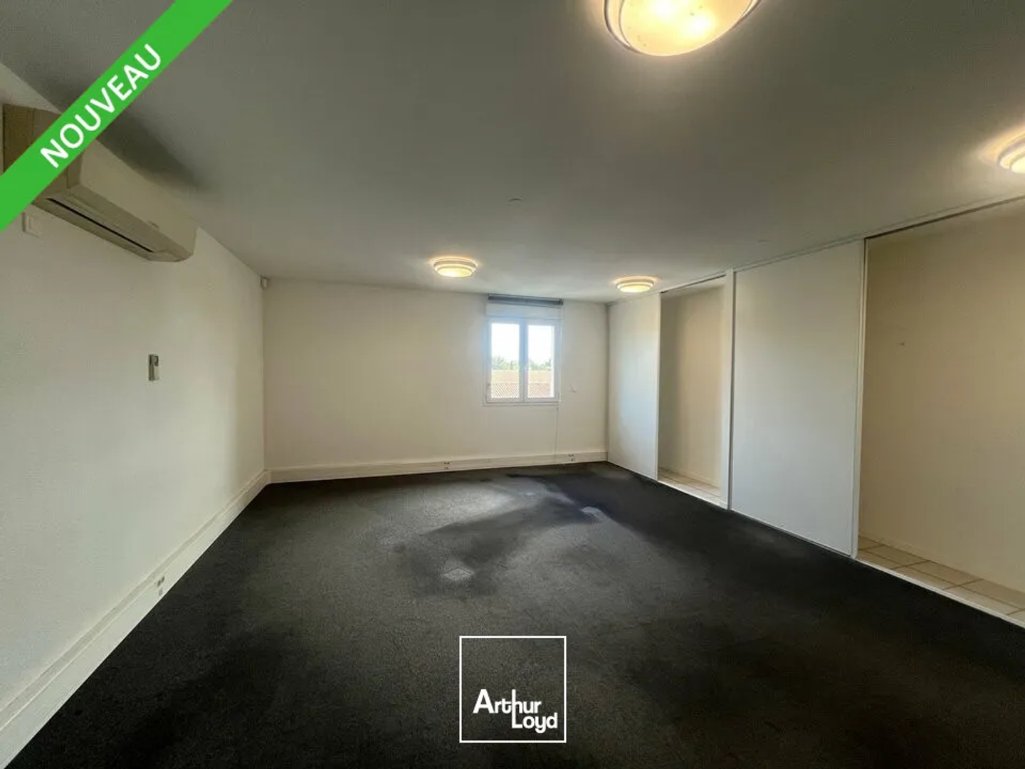 Bureaux à vendre - 225m2 - Guilherand-Granges (07500)