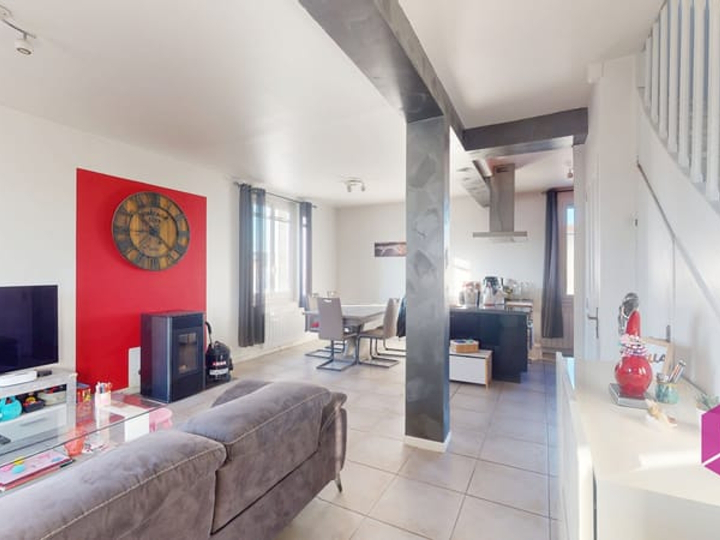 Maison à vendre - 2 pièces - 76m2 - Montrond-Les-Bains (42210)