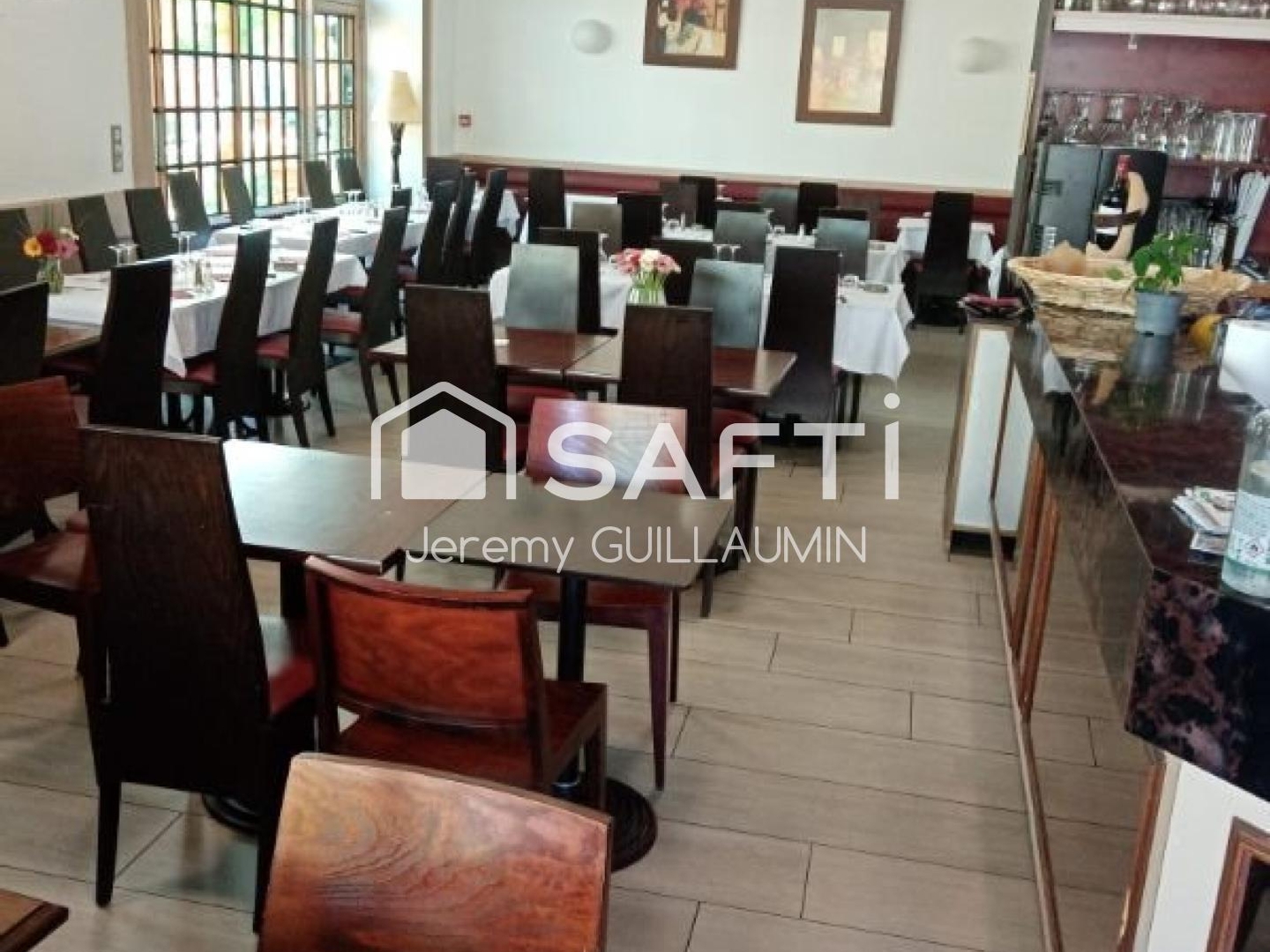 Immeuble à vendre - 14 pièces - 832m2 - Varennes-Sur-Allier (03150)