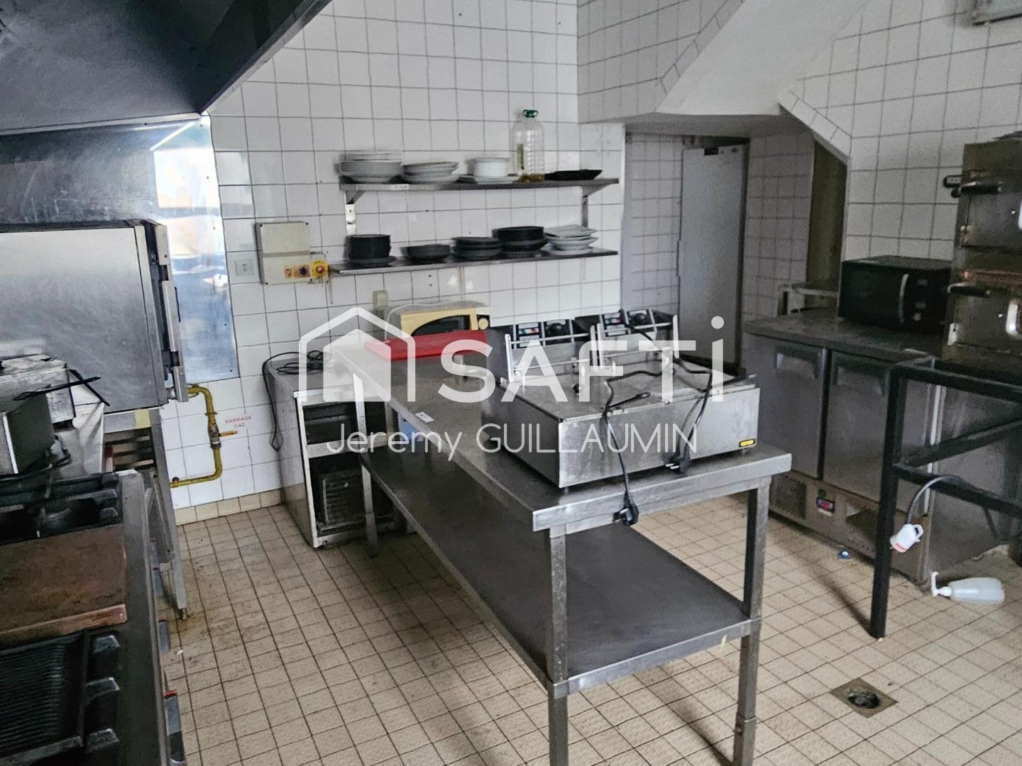 Immeuble à vendre - 14 pièces - 832m2 - Varennes-Sur-Allier (03150)